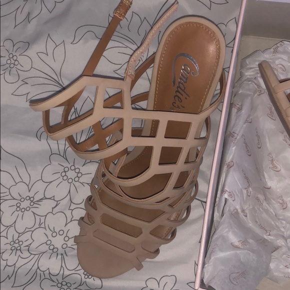 Heels - Picture 2 of 3